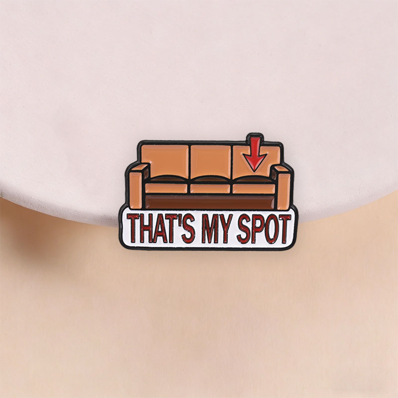 That's My Spot Emaye Pin Vinta - Vintage Fashion Quotes incelemesi ve fiyatı